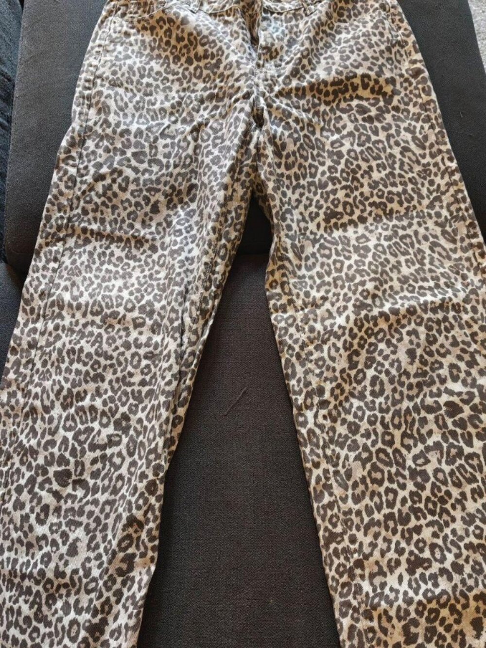 SHEIN Women's Grey Leopard Print Jeans